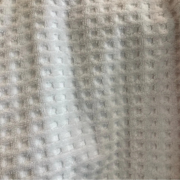 LA VIE EN ROSE Sz M Hotel Collection Belted Luxurious Waffle Terry Spa Robe - Picture 10 of 10